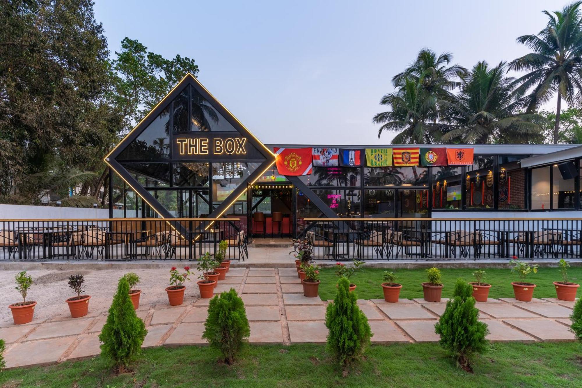 מוריג'ים The Upper House By Skazka Resorts מראה חיצוני תמונה
